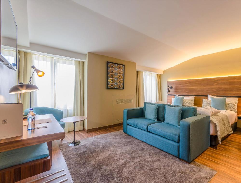 Superior Triple Room interior