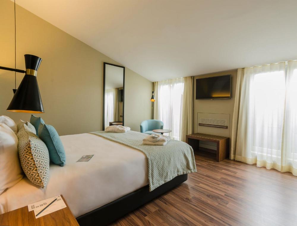 Suite (2 Adults) interior